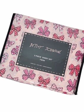 Betsey Johnson Pink Bow Heart Twin Sheet Set 3 Piece Bedding Girly sheet Set